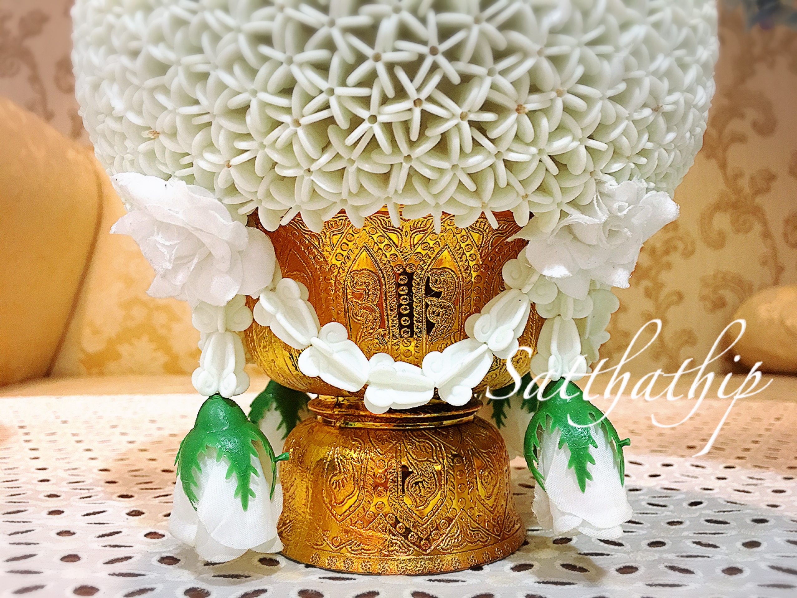 พานพุ่ม - พานพุ่มสักการะ - พานพุ่มดอกรัก - พานพุ่มดอกรักประดิษฐ์ (พลาสติก) - พานพุ่มสีขาว - Panpum