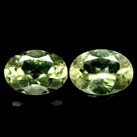 พลอยอะพาไทต์ (Apatite) 1.58 กะรัต 2 ชิ้น
