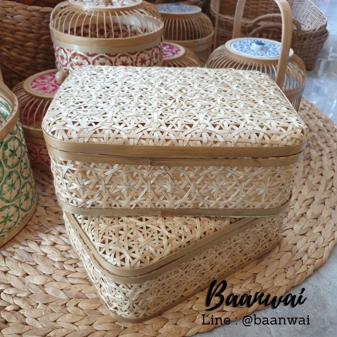 กล่องชะลอม ลายพิกุล ทรงเหลี่ยม ขนาด 23*30*10 cm