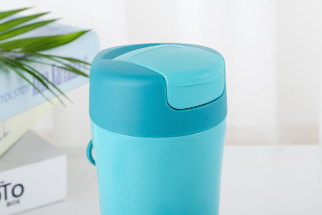 แก้วผลักไม่ล้ม,แก้วปัดไม่ล้ม