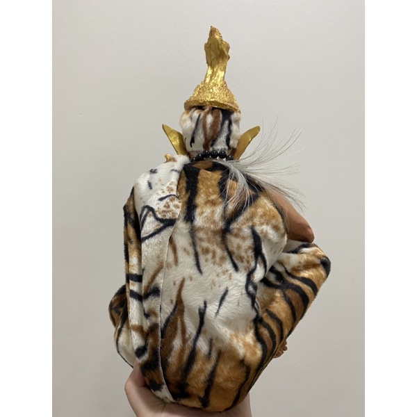 พ่อเเก่ ปู่ฤาษี ฤาษีตาไฟชี้นิ้ว กว้าง 9 นิ้ว สูง13นิ้วครึ่ง