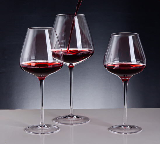 แก้วไวน์