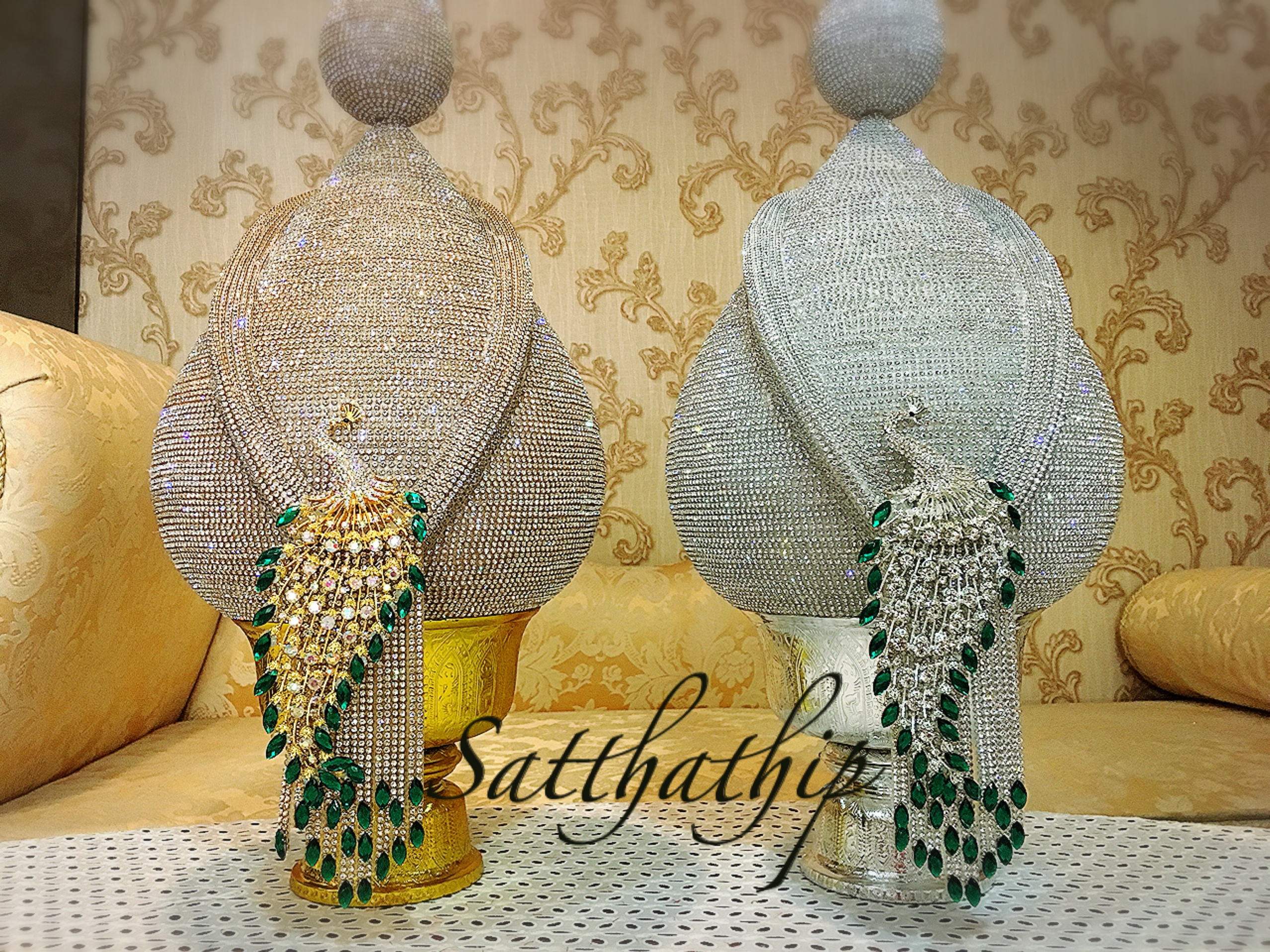 พานพุ่มเงินทอง [10 นิ้ว/ 5,200 บาท/คู่]