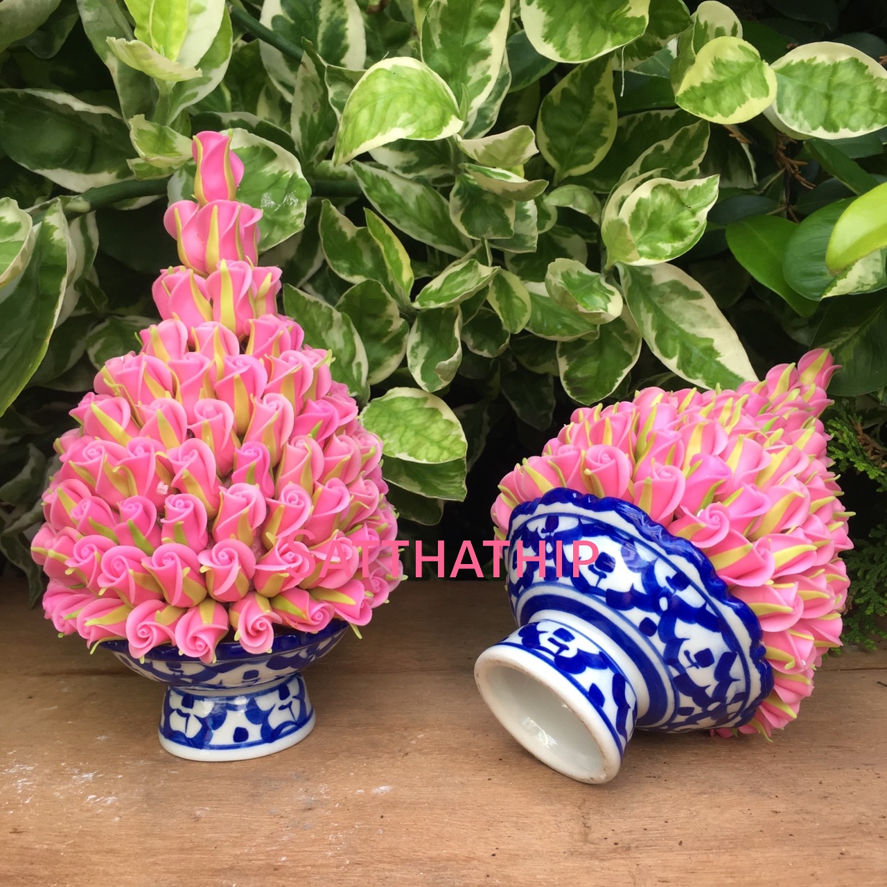 พานพุ่มดอกกุหลาบ ประดิษฐ์จากดิน [4 นิ้ว 1,250 บาท/คู่]