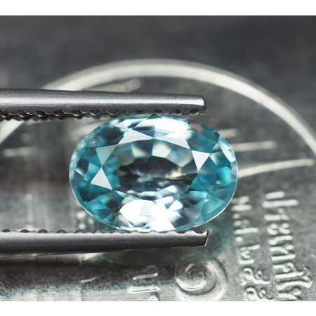 เพทาย (Blue Zircon) 1.70 กะรัตสีสวย