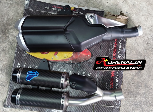 ท่อ termignoni คาร์บอน แบบท่อคู่ สำหรับ Monster 821 2018+ (For Exhibition only)