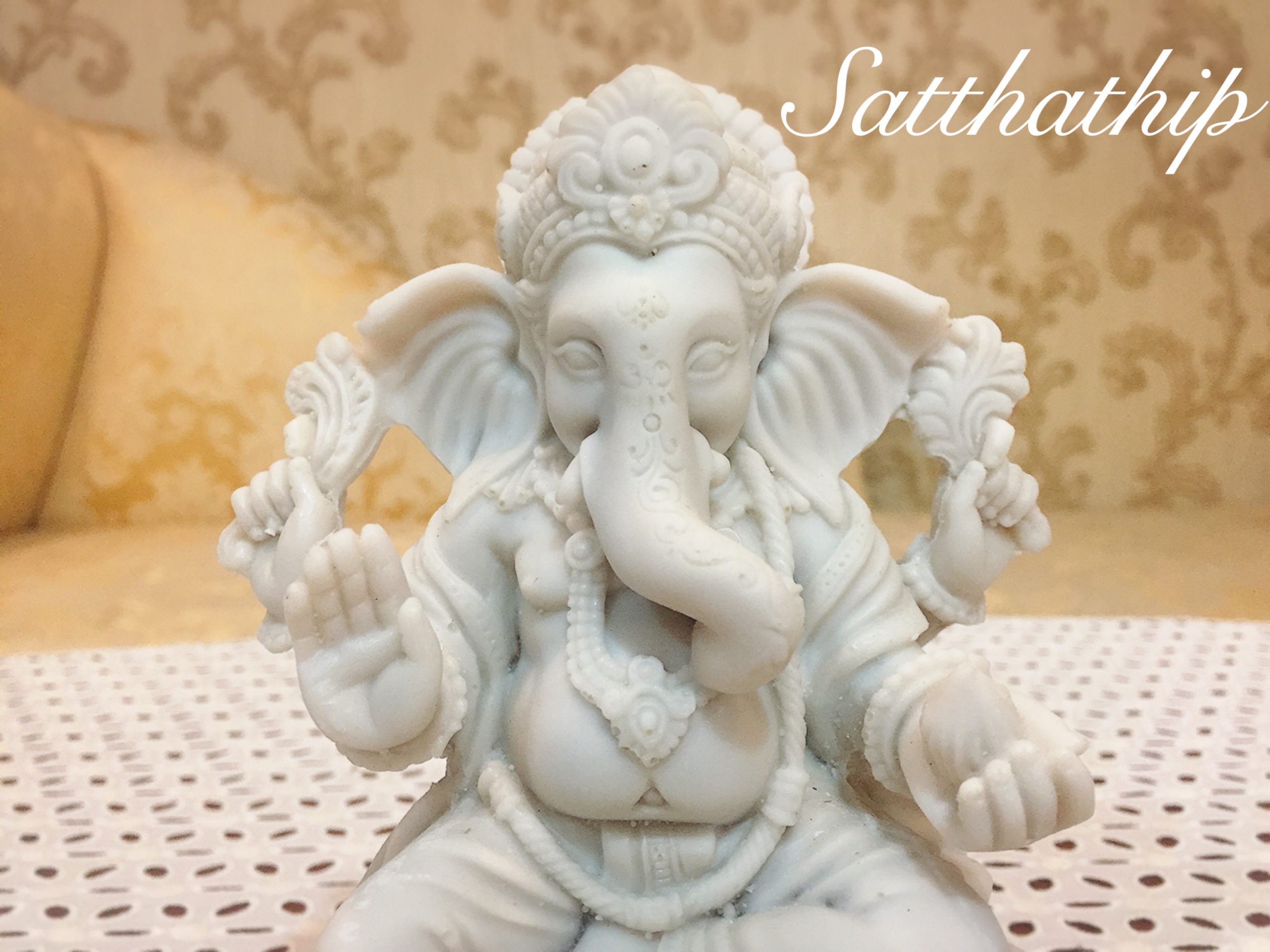 พระพิฆเนศ ปางสัมปทายะคเณศ (เรซิ่น) - Ganesha: Lord of Success