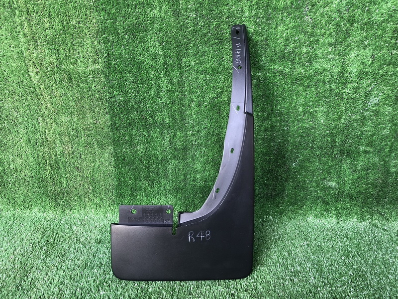 แผ่นกันโคลนรถยนต์