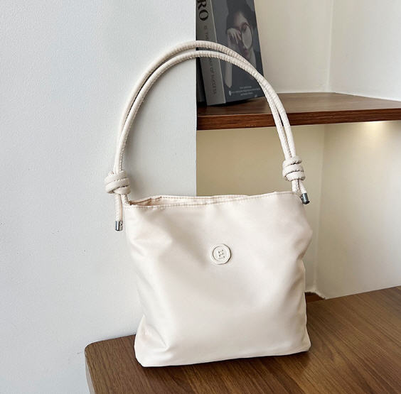 กระเป๋าสะพายผู้หญิง,กระเป๋าผู้หญิง