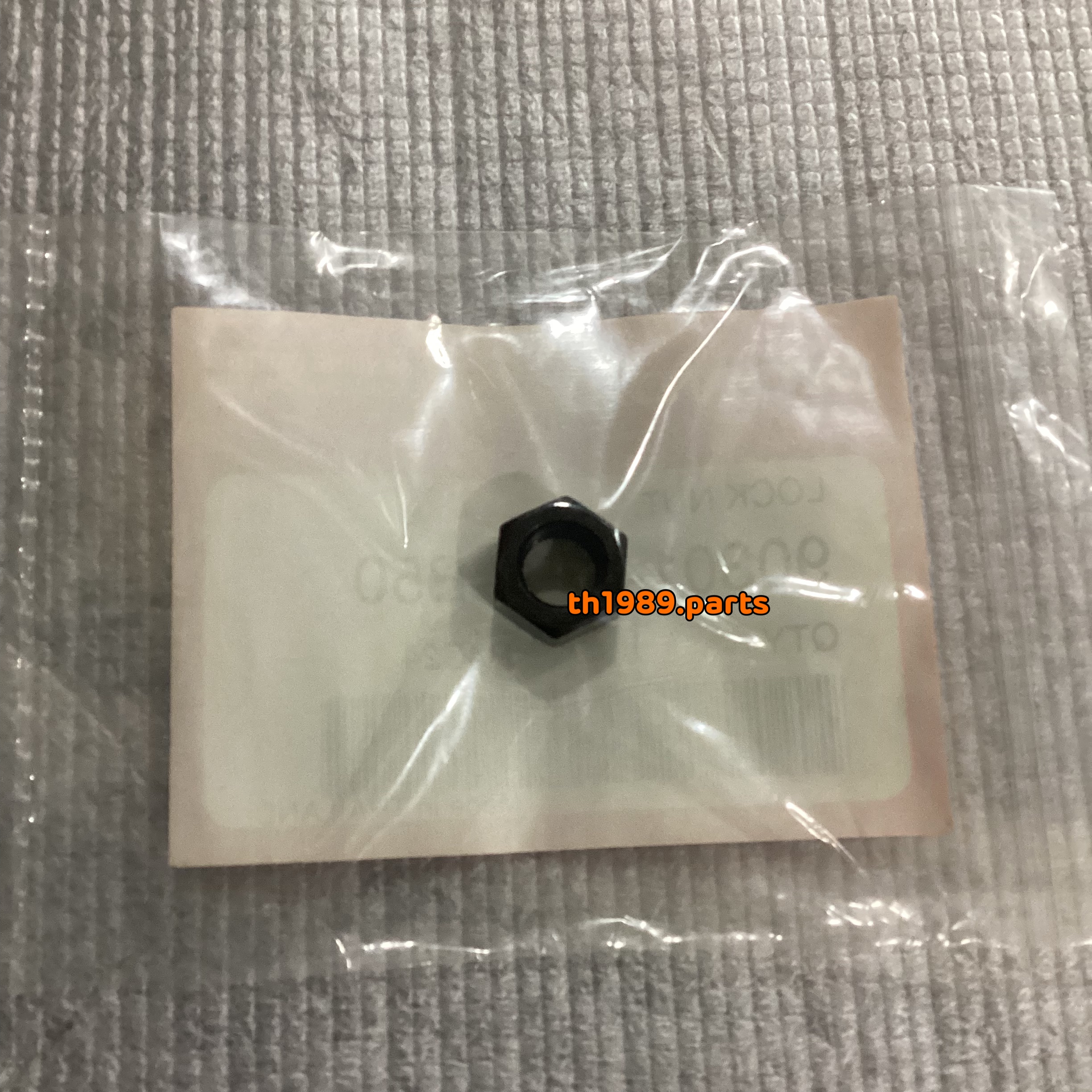 90301-GFC-B50 น๊อตล๊อคที่กระจก (LEFT HAND THREAD) SPACYi 2012 อะไหล่แท้ HONDA