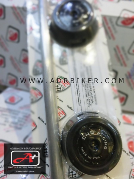 CNC Racing Shaft guard front wheel กันล้มล้อหน้า สำหรับ Ducati (รหัสสินค้า TP425)