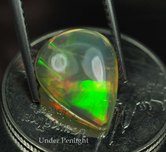 โอปอหลากสี (Multi Opal) 1.65 กะรัตทรงหยดน้ำ
