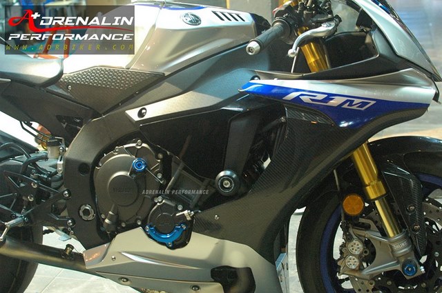 ฝาน้ำมันเครื่อง Rizoma สวยงาม หรูหรา สำหรับ Yamaha R1 ปี 2015 ขึ้นไป