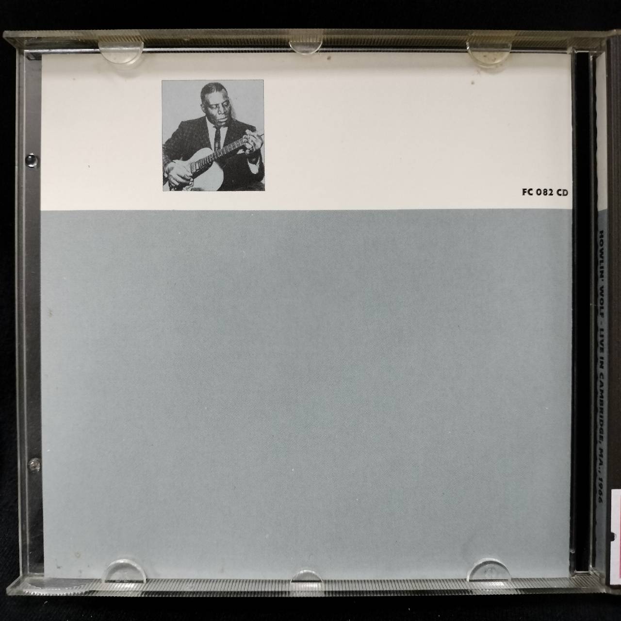 Howlin' Wolf – Live In Cambridge, MA., 1966 / ไม่ระบุ / ปกมีจุดเหลือง / แผ่นสวย