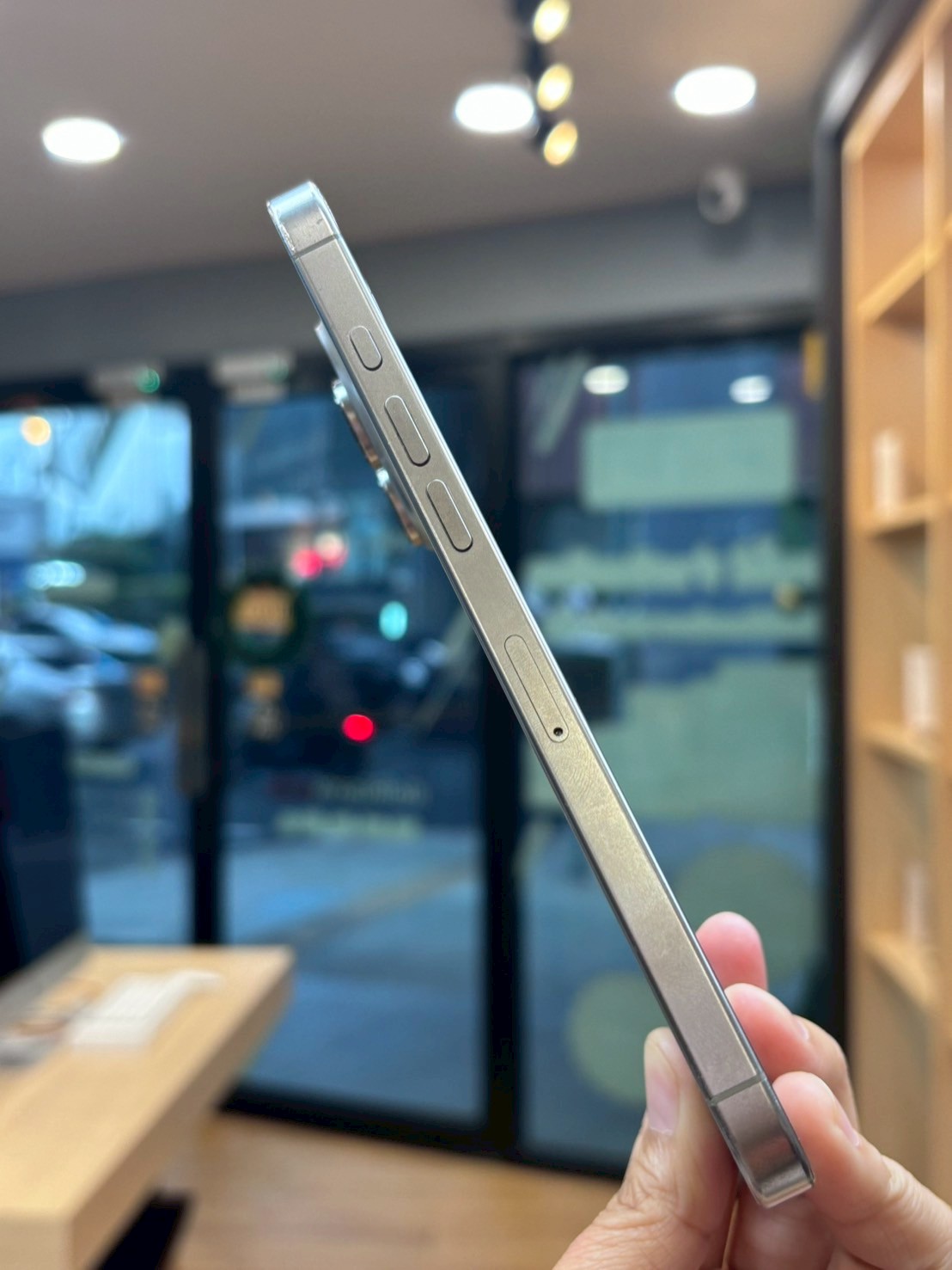 iPhone 16 Pro Max 256GB Natural Titanium