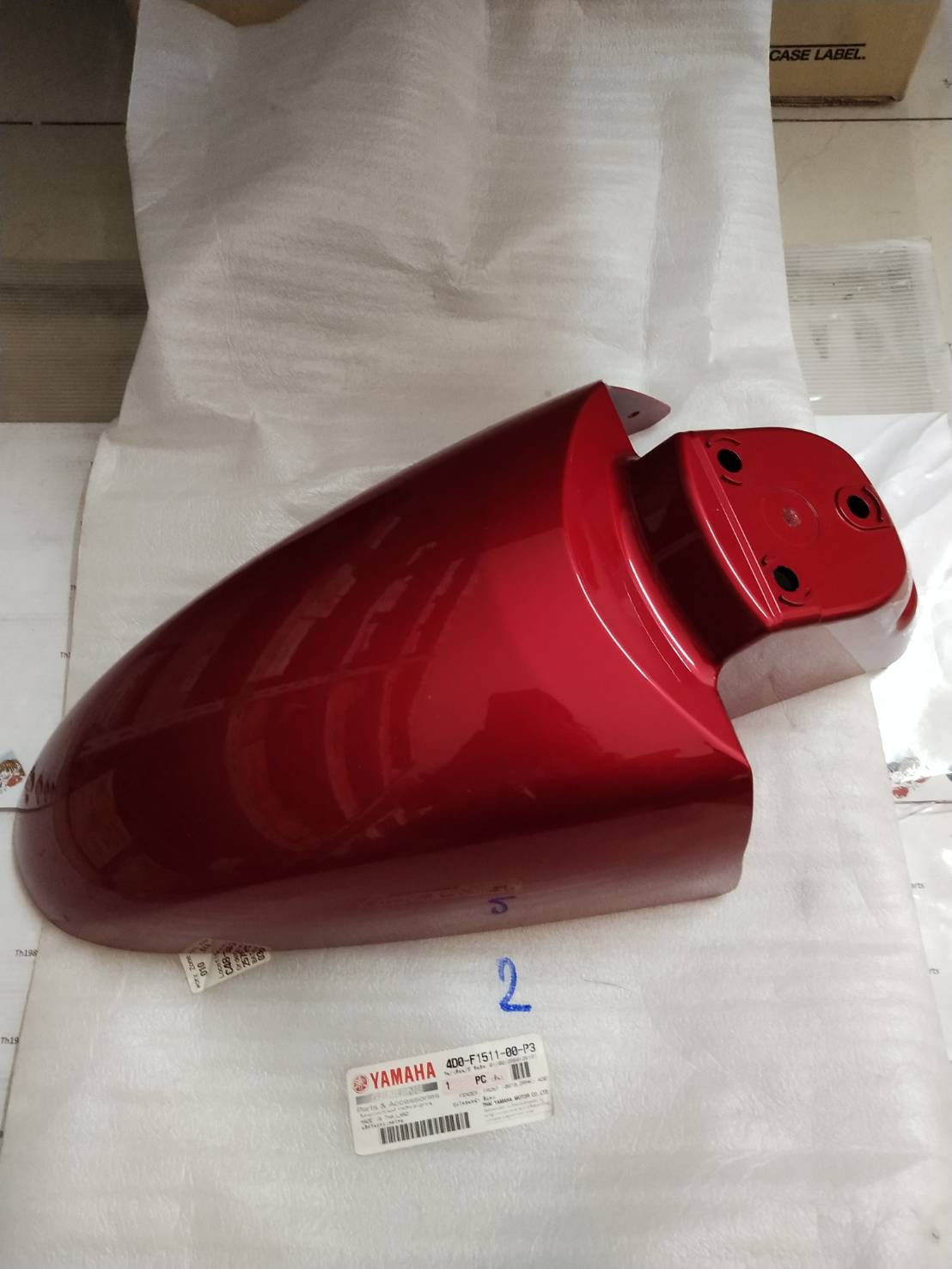 บังโคลนหน้า สีแดง สำหรับรุ่น FINO อะไหล่แท้ YAMAHA 4D0-F1511-00-P3