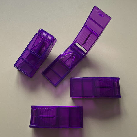 กล่องใส่ยา,กล่องใส่ยามีดตัด,สกรีนโลโก้,ราคาถูก,ขนาด8.6x3.4x2.6