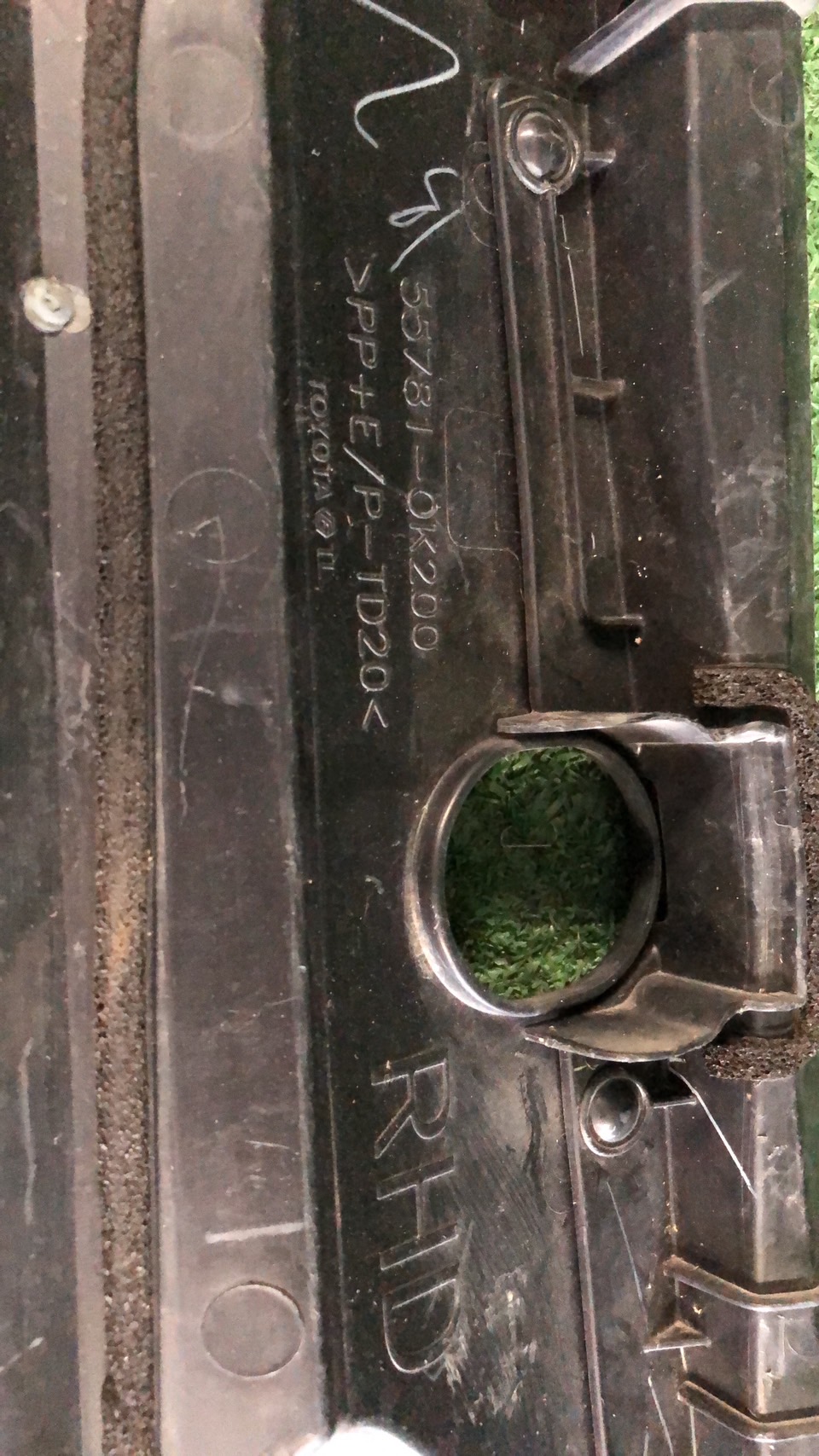 แผงจิ้งหรีด Toyota Fortuner