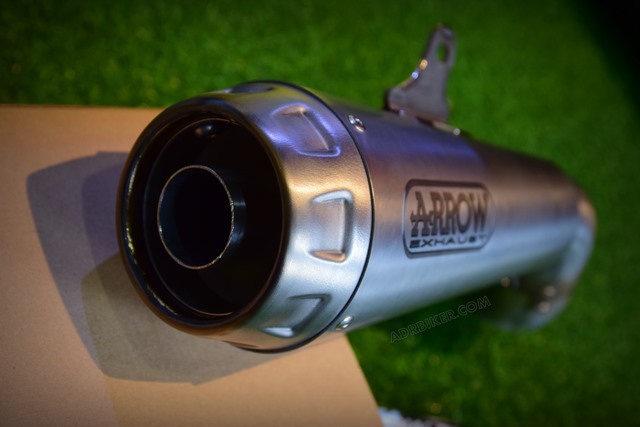 ท่อ Arrow รุ่น Pro-Race Titanium สำหรับ Z900 (For Exhibition only)
