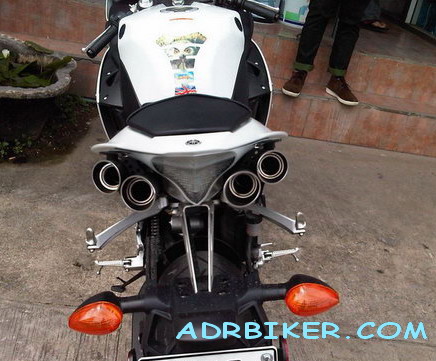 ท่อ TOCE Slip-on สำหรับ R1 ปี 09-14 (For Exhibition only)