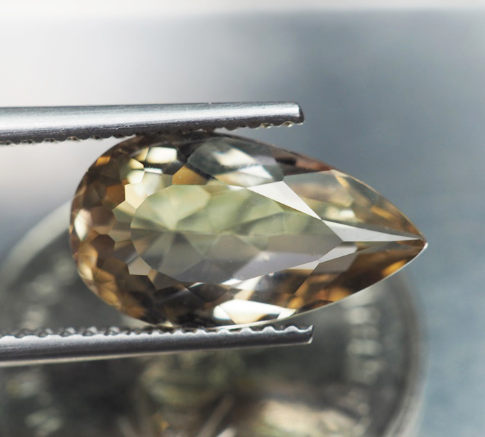 สคาโพไลท์สีเหลือง (Scapolite) 2.75 กะรัต