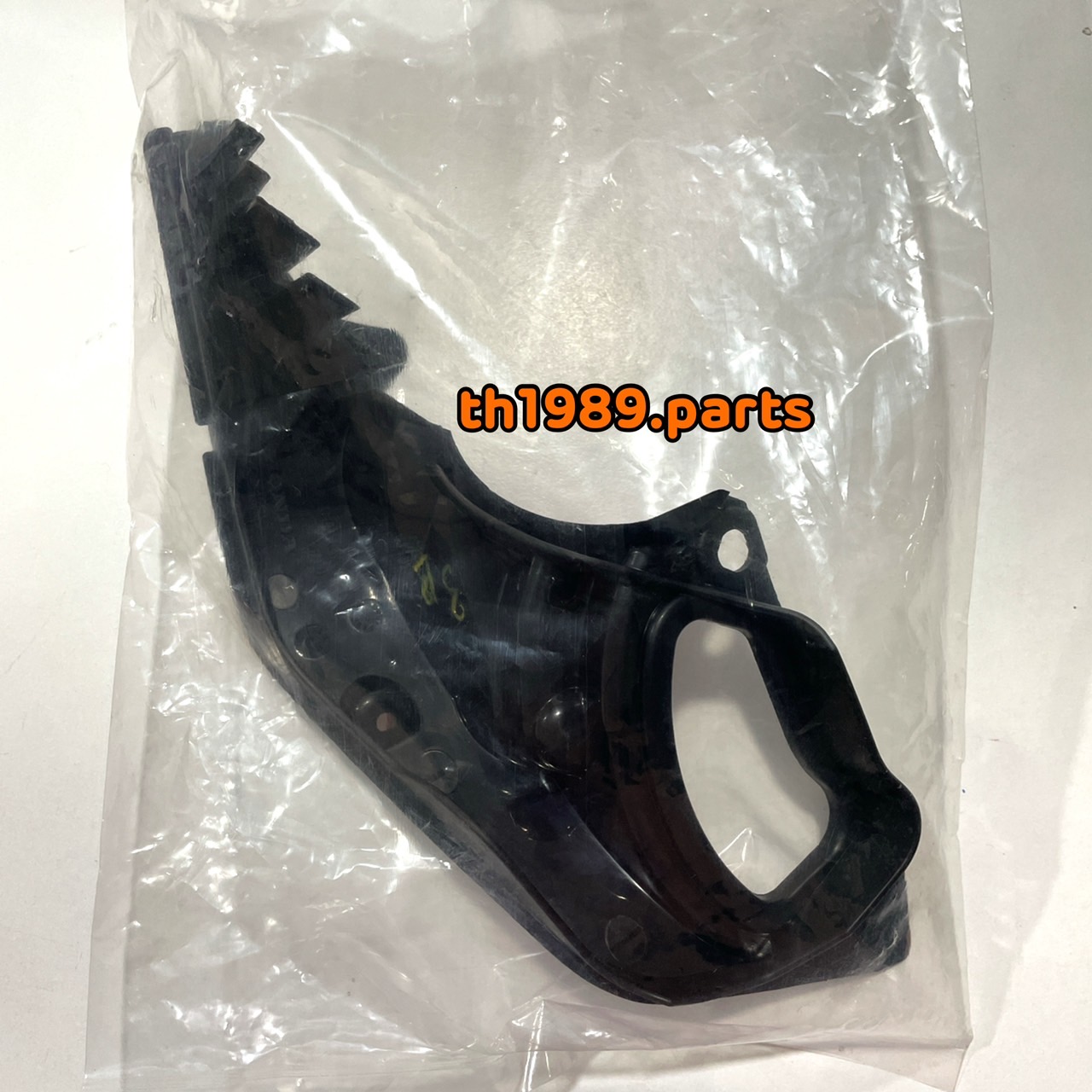 19741-KYT-900 ฝาครอบดักอากาศข้างซ้าย SCOOPY-i 2010 (ชิ้นใน) อะไหล่แท้ HONDA