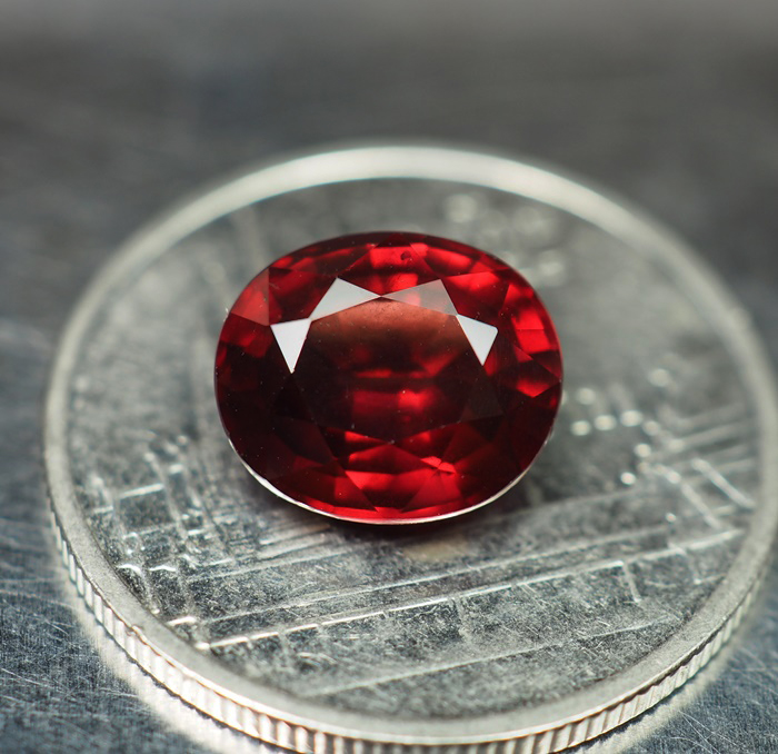 พลอยแท้โรโดไรท์ (Rhodolite Garnet) 2.80 กะรัต