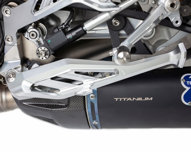 ขาตั้ง Motocorse สำหรับ street fighter V4