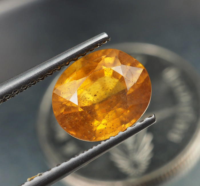 บุษราคัมอัฟริกาสีเหลืองทอง (Sapphire) 3.41 กะรัต