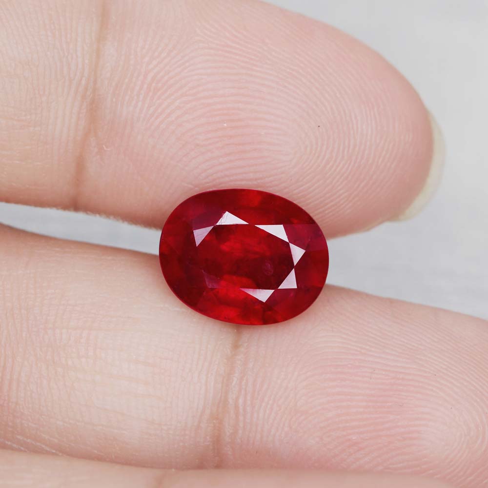 พลอยทับทิม (Ruby) 5.21 กะรัตลดราคา