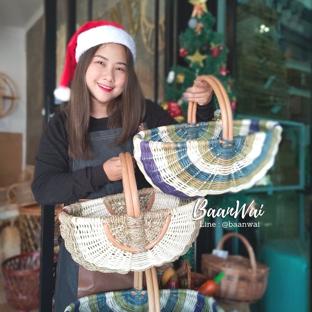 ตะกร้าใส่ของ ตะกร้า กระเช้า ตะกร้าหวาย กระเช้าใส่ของฝาก (สีขาว-แดง)