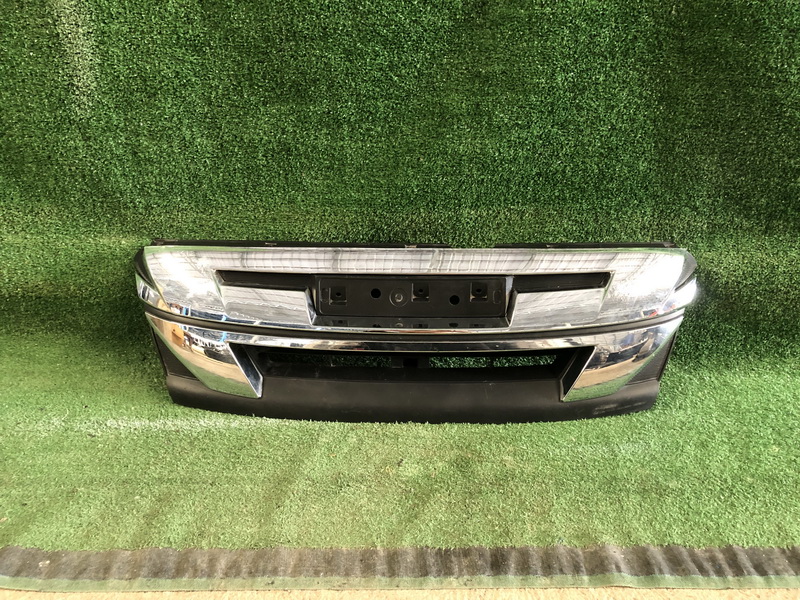 กระจังหน้า โครเมี่ยมมีตำหนิ Isuzu D-max 2018-2019