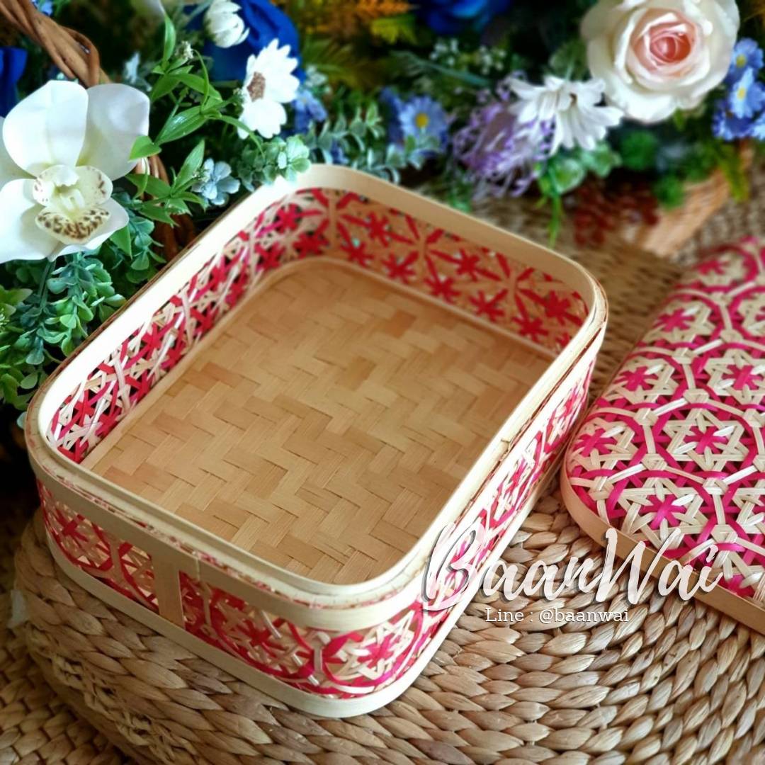 กล่องไม้ไผ่ ลายพิกุล ขนาด 20*25*8 cm