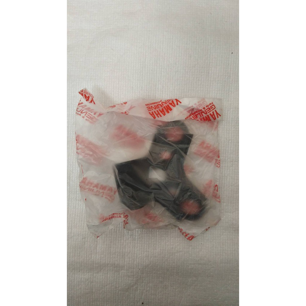 🔵ขายึดเบาะ สำหรับรุ่น SPARK110 อะไหล่แท้ YAMAHA 5LN-F4726-00