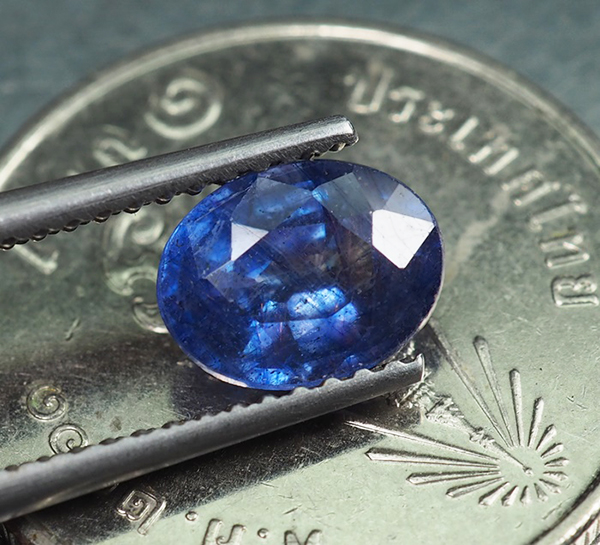 พลอยไพลิน (Blue Sapphire) 1.50 กะรัต