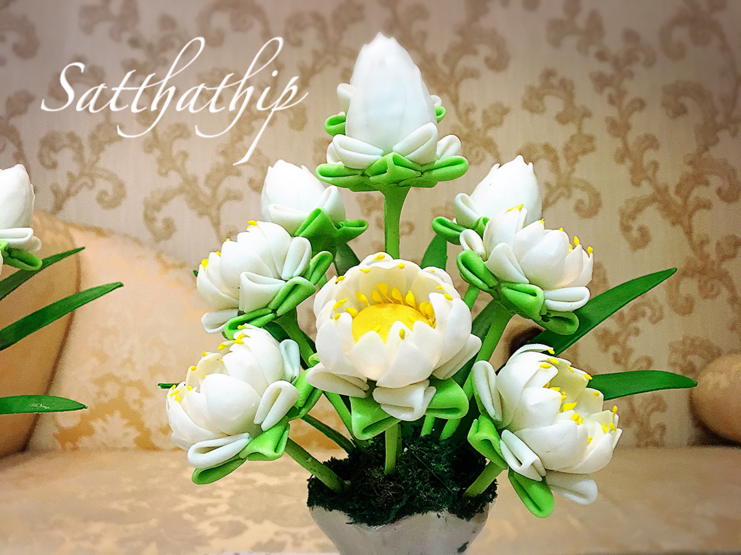 แจกันดอกบัว - ดอกบัวประดิษฐ์ - แจกันดอกบัวพับสีขาว (ข้างละ 9 ดอก) ประดิษฐ์จากดิน - แจกันดอกบัวประดิษฐ์ - Lotus Flower