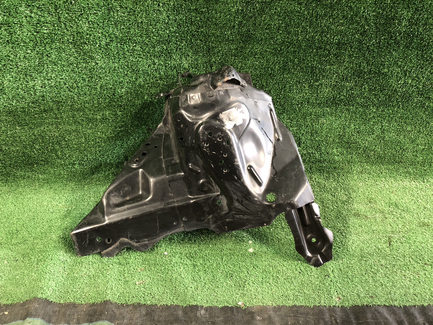 เบ้าโช๊คอัพหน้า R Toyota