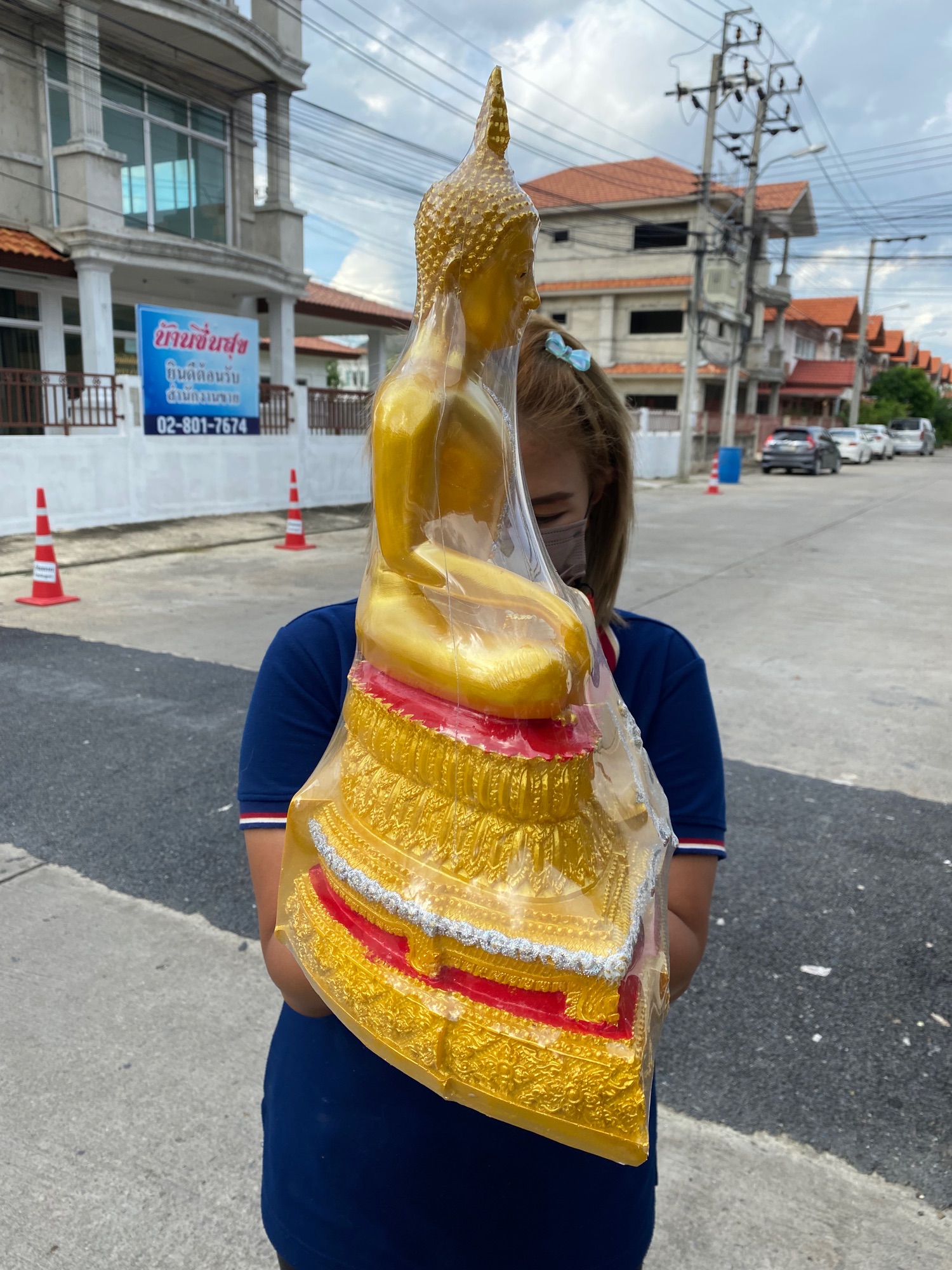 พระปางสะดุ้งมาร ฐานกว้าง13นิ้ว สูง 18 นิ้ว