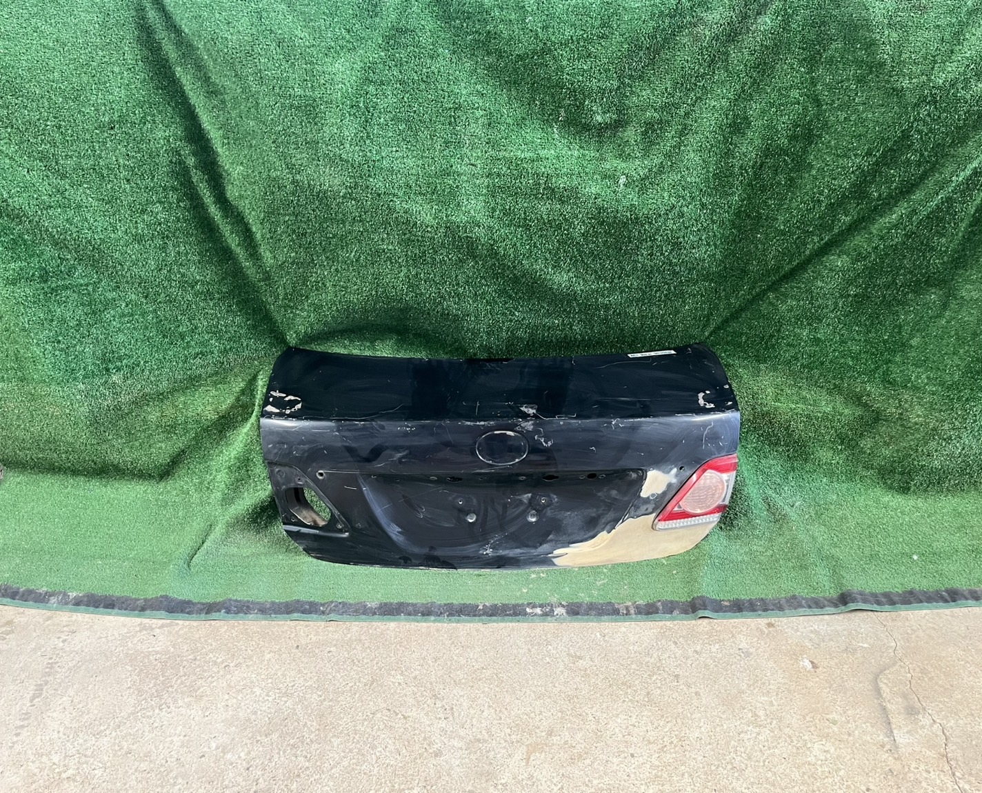ฝาปิดท้าย Toyota Altis 2008-09