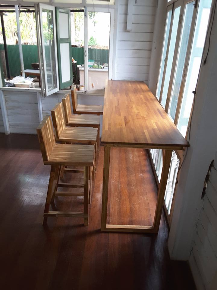 ชุดเคาท์เตอร์บาร์ 4 ที่นั่ง