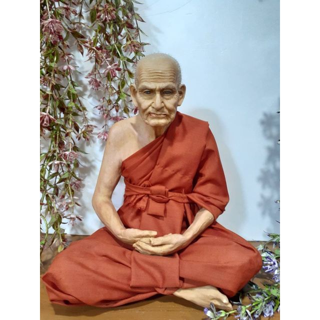 สมเด็จโต หลวงปู่ทวด พระเกจิ หน้าตัก 9 นิ้ว รับเกจิท่านใดระบุในเเชทจ้า