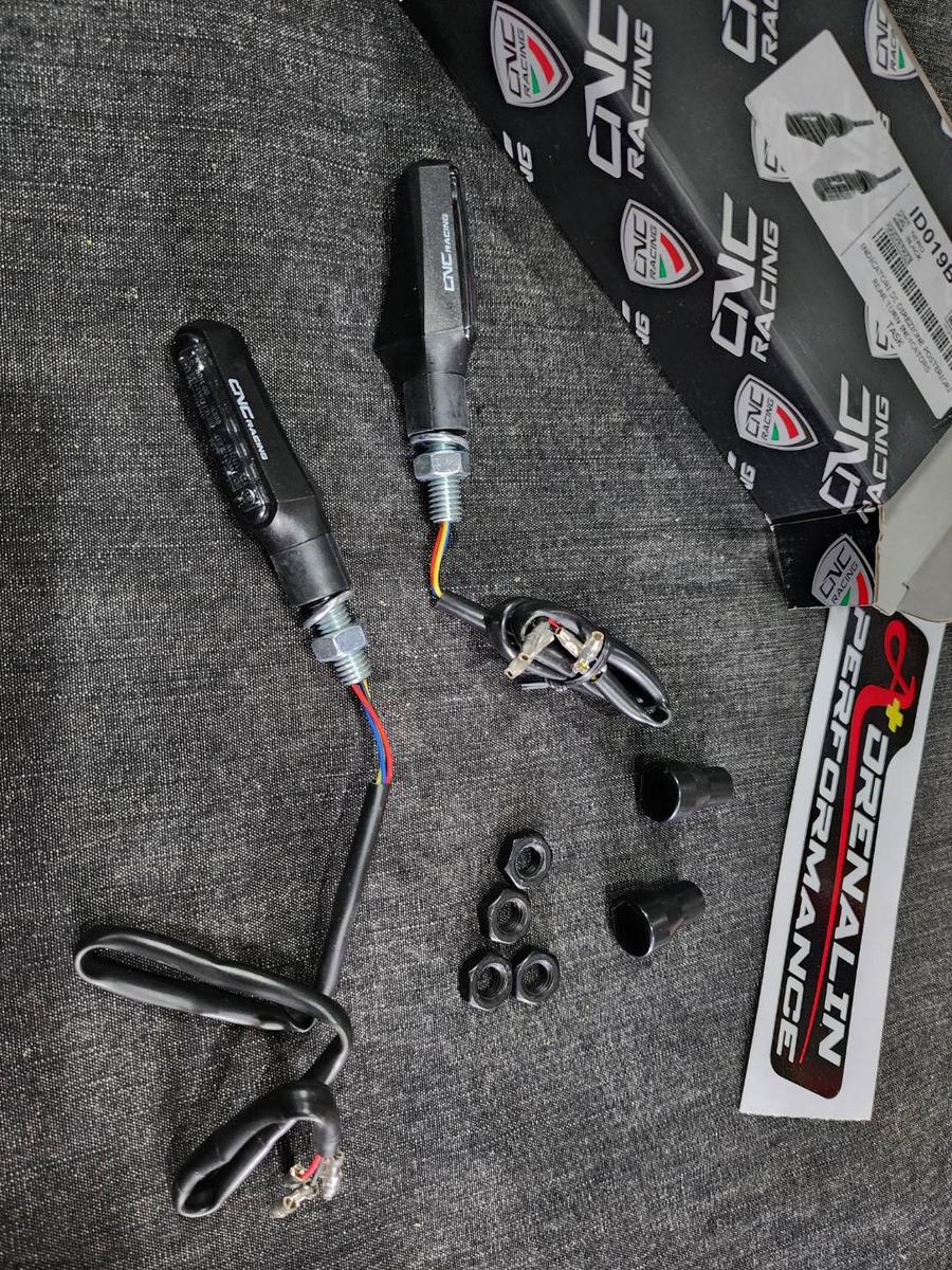 ไฟเลี้ยว CNC racing รุ่น Booster สำหรับ M937 ไฟระบบ LED สว่าง ไม่ร้อน ราคา/คู่