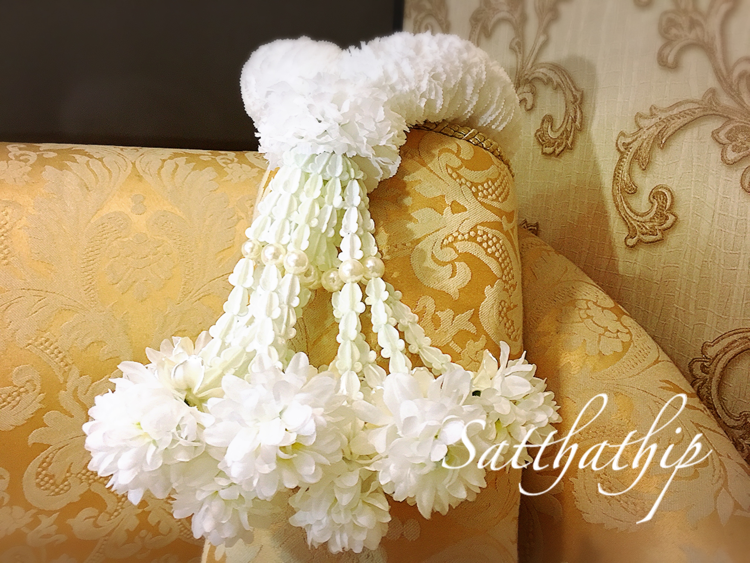 พวงมาลัยผ้า - พวงมาลัยดอกคาเนชั่น ประดิษฐ์ - พวงมาลัยถวายศาลพระภูมิ - Fabric garland