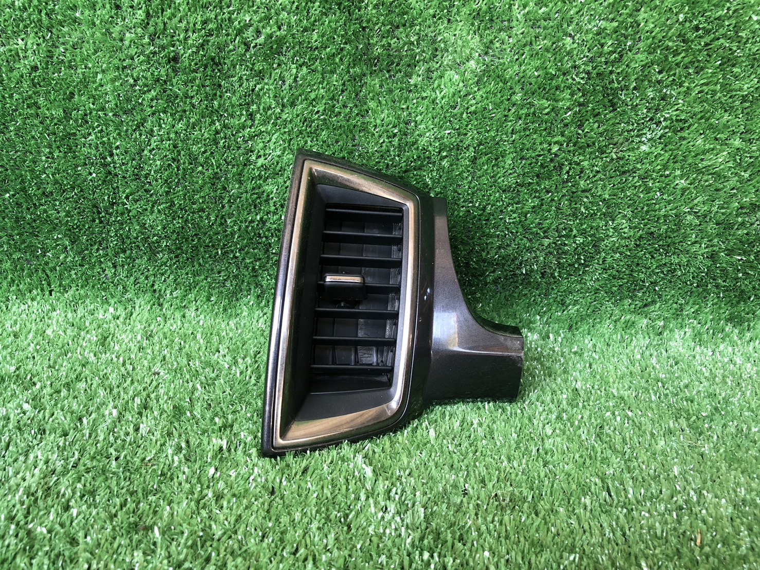 ช่องลมแอร์รถยนต์