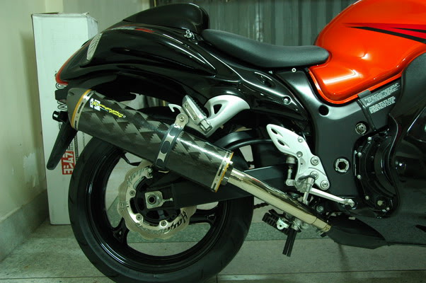 ท่อ Two Brothers slip-on สำหรับ Hayabusa 08-ปัจจุบัน (For Exhibition only)