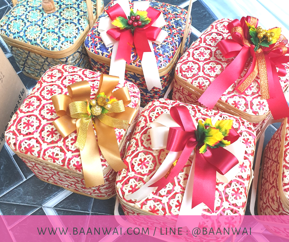 ตะกร้าไม้ไผ่ ลายพิกุล หูพับ ขนาด 8*8*6 นิ้ว (สีม่วง)