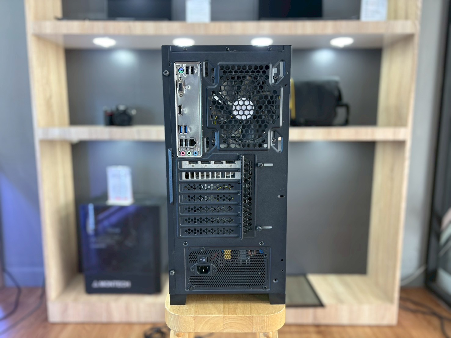 PC ประกอบ Intel Core i5 10400/GTX 1660 SUPER/RAM 16GB/M.2 250GB