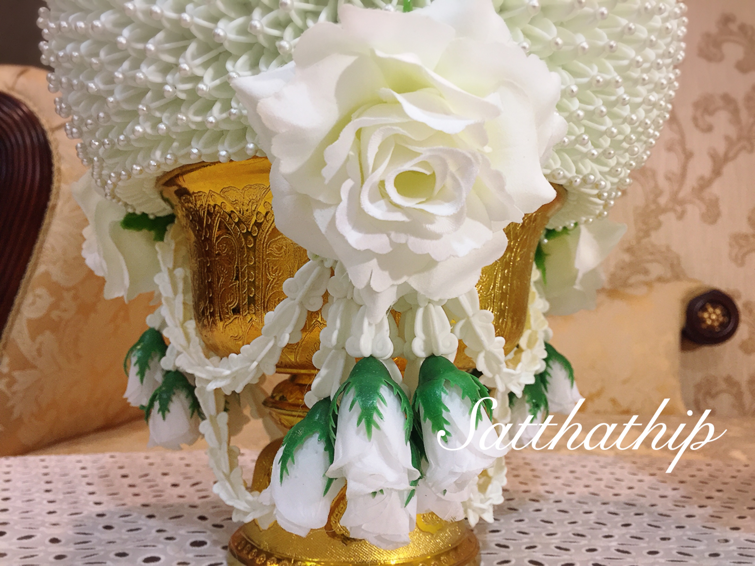 พานพุ่ม - พานพุ่มสักการะ - พานพุ่มดอกรัก - พานพุ่มดอกรักประดิษฐ์ (พลาสติก) - พานพุ่มสีขาว - Panpum