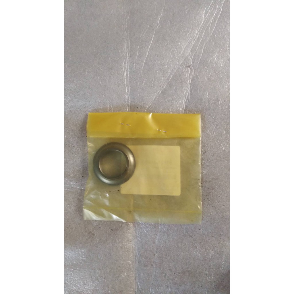 ถ้วยคอนอก ตัวบน สำหรับรุ่น UK125FS-G อะไหล่แท้ SUZUKI 51621-41H00-000