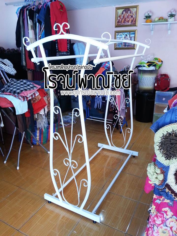 ราวแจกันคู่